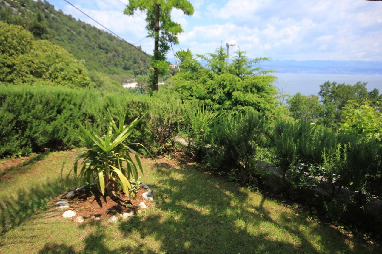 Apartments And Rooms By The Sea Medveja, Opatija - 2305 Lovran Eksteriør bilde