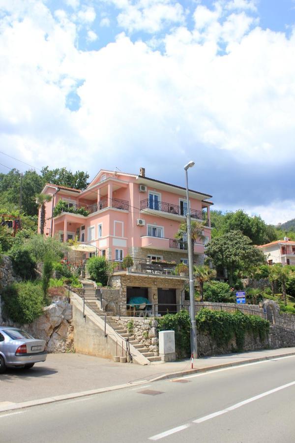 Apartments And Rooms By The Sea Medveja, Opatija - 2305 Lovran Eksteriør bilde
