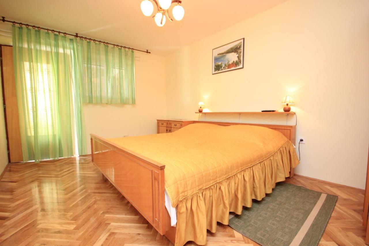 Apartments And Rooms By The Sea Medveja, Opatija - 2305 Lovran Eksteriør bilde
