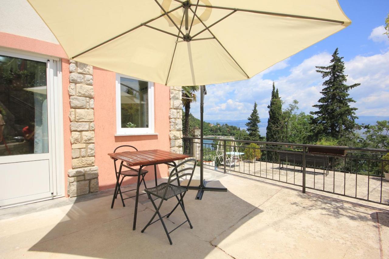 Apartments And Rooms By The Sea Medveja, Opatija - 2305 Lovran Eksteriør bilde