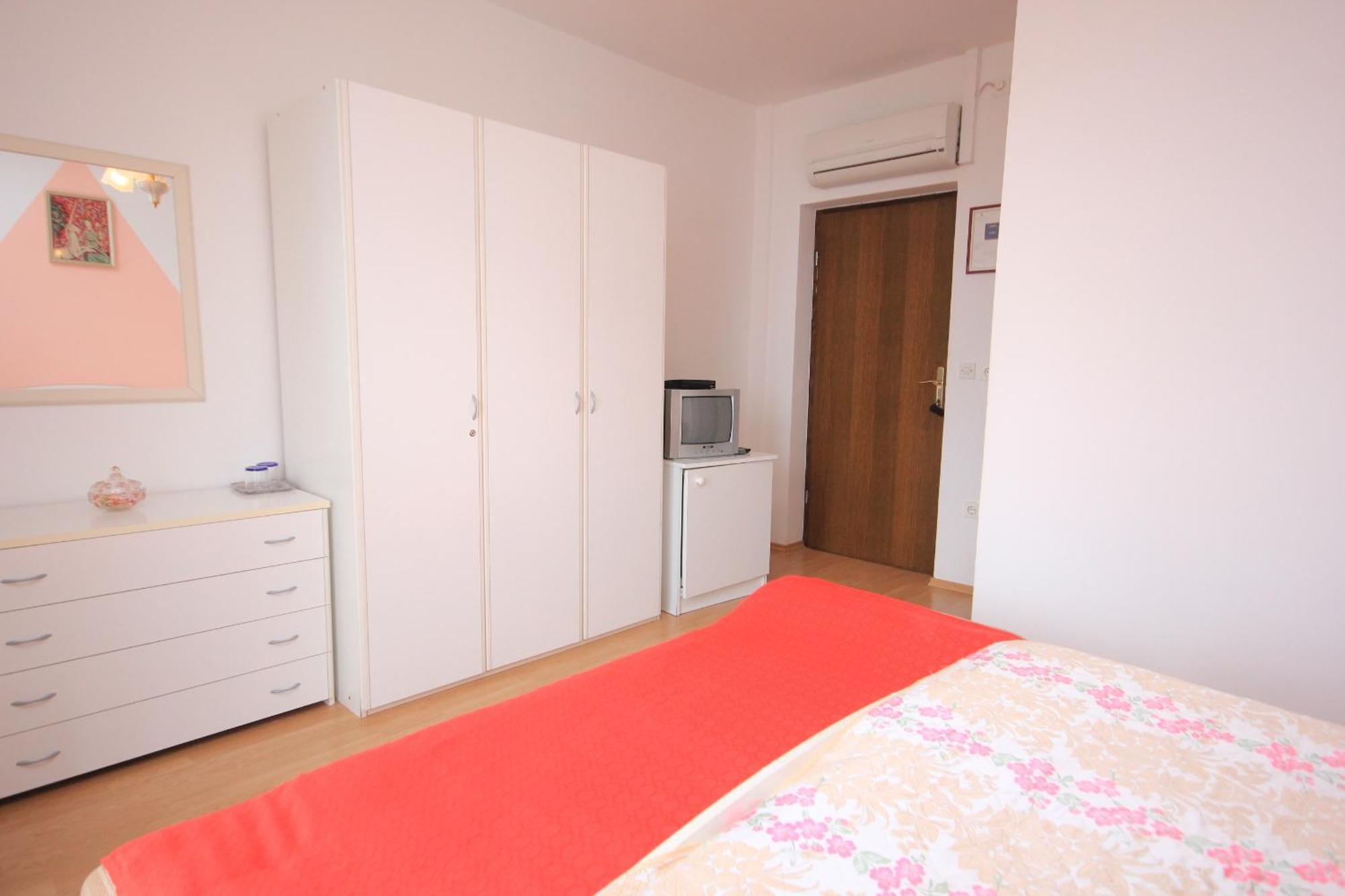 Apartments And Rooms By The Sea Medveja, Opatija - 2305 Lovran Rom bilde